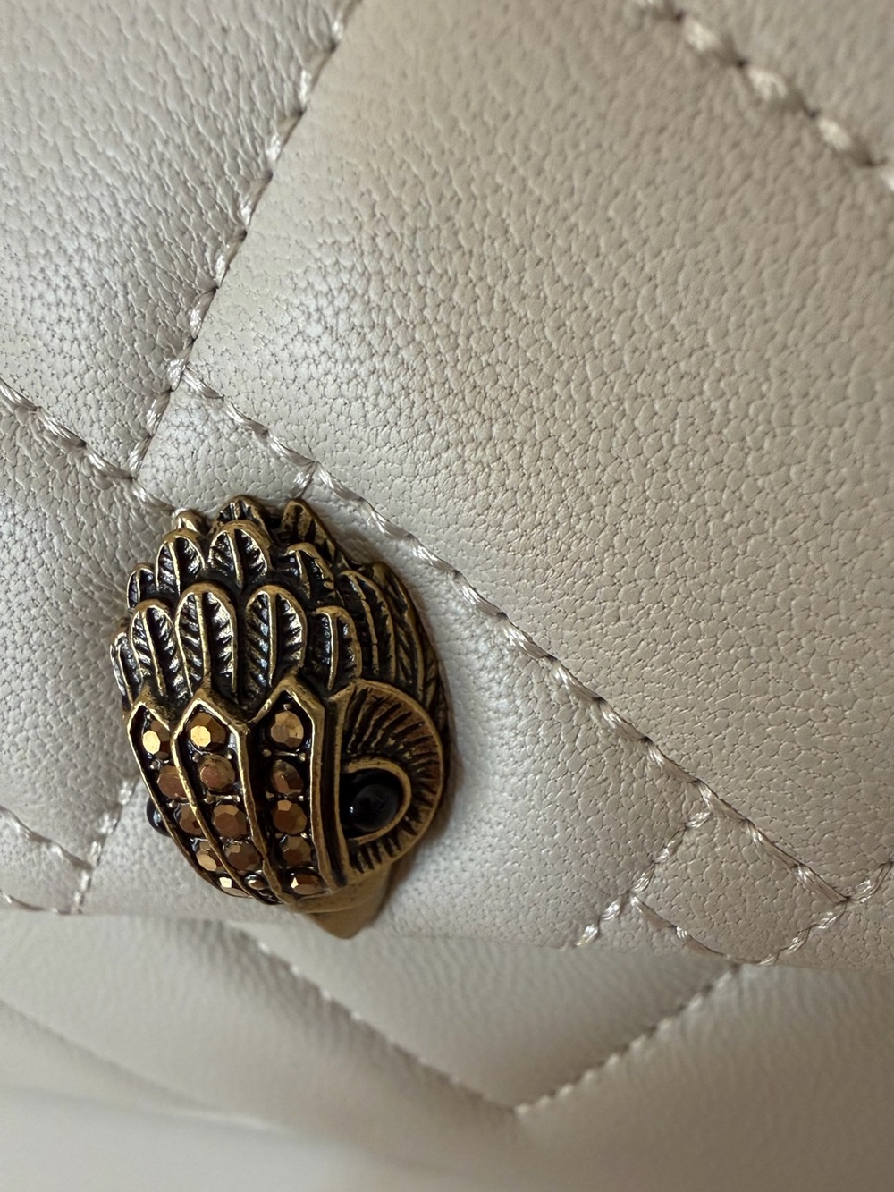 Quilted White Leather Shoulder Bag with Decorative Clasp - Picture 5 of 5